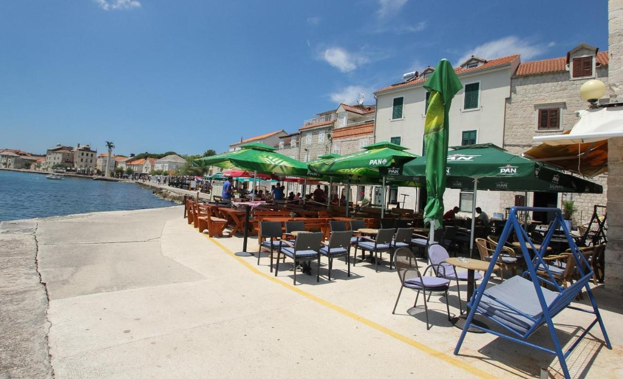 Seafront Apartments Karlo Kastela Exterior photo