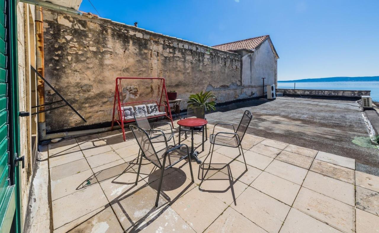 Seafront Apartments Karlo Kastela Exterior photo